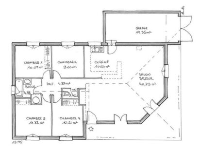 Plan-de-Maison-traditionnelle-Baia-lambrequins-103m2