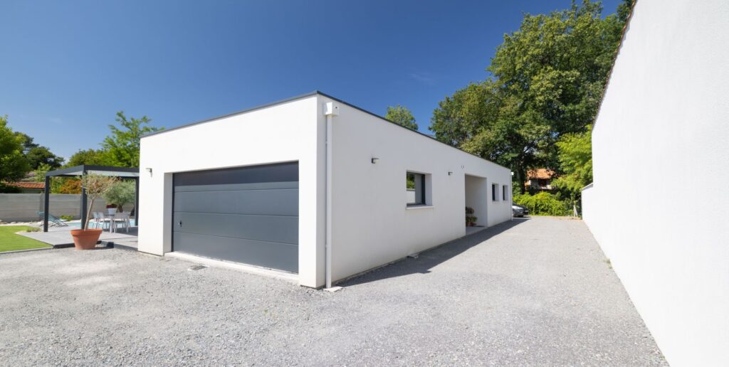 maison moderne avec garage