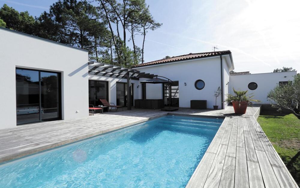 maison design et contemporaine avec piscine