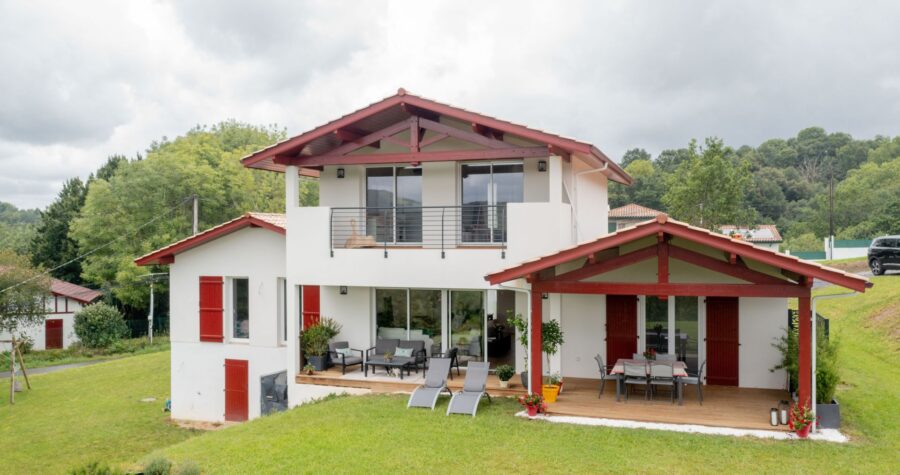 Une belle maison à étage basque proche de Saint-jean de Luz