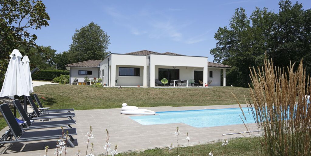 maison contemporaine avec piscine en Dordogne