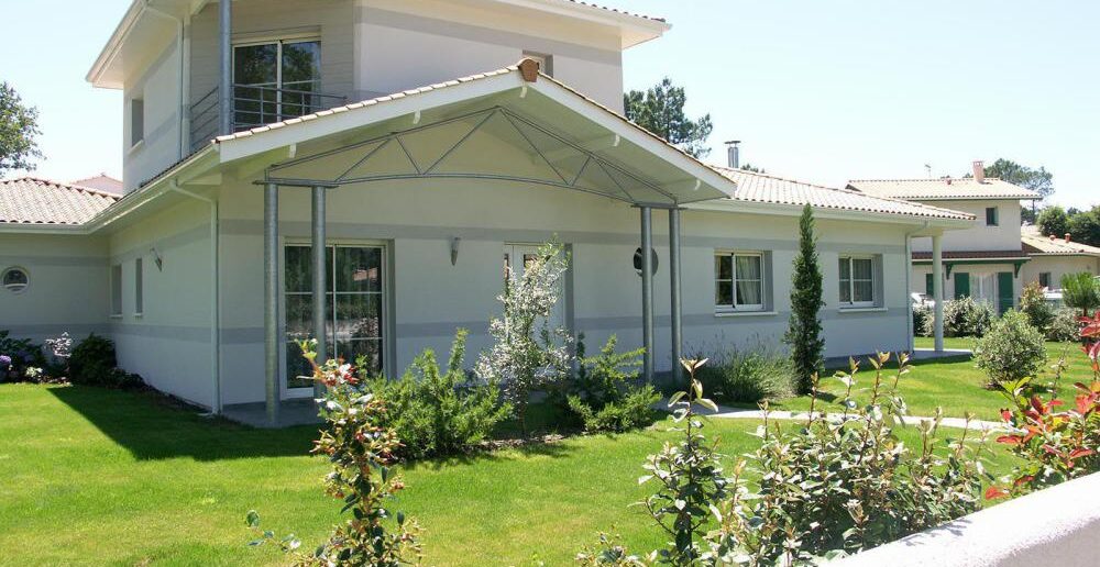 maison contemporaine et élégante avec jardin