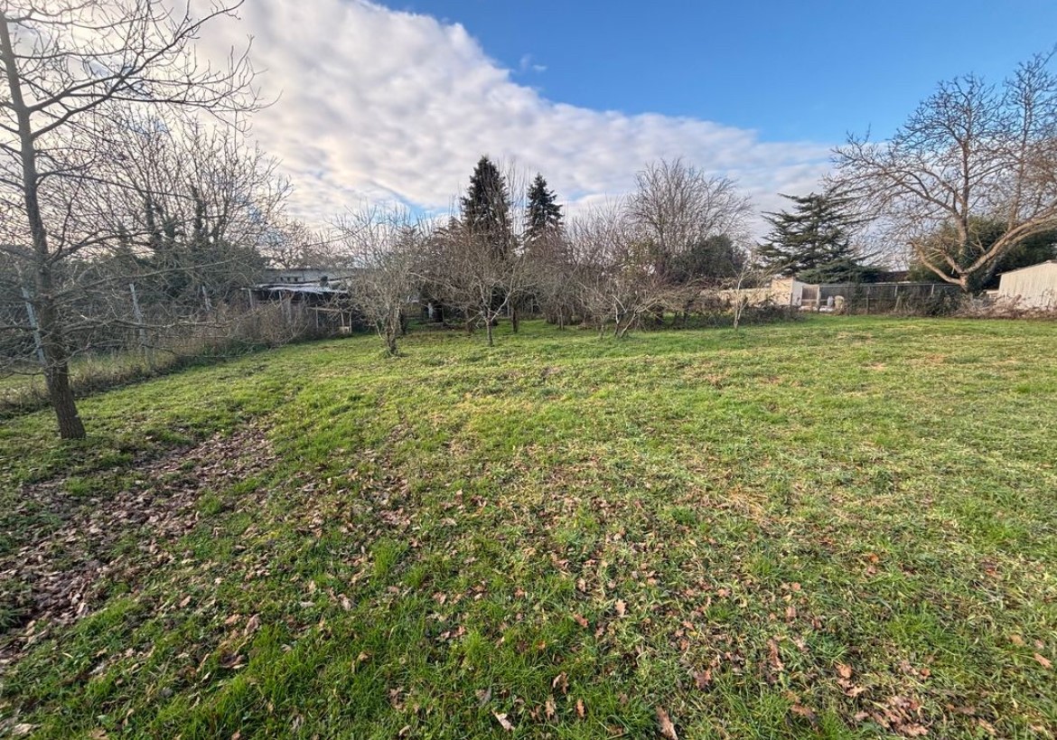 Terrain constructible Sainte-colombe-en-bruilhois  (Lot et Garonne 47)