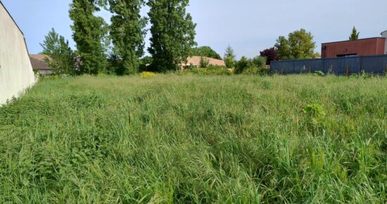 Terrain constructible Saint-laurent-de-la-prée  (Charente-Maritime 17)