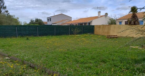 Terrain constructible Sainte-soulle  (Charente-Maritime 17)