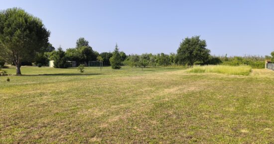 Terrain constructible Jonzac  (Charente-Maritime 17)