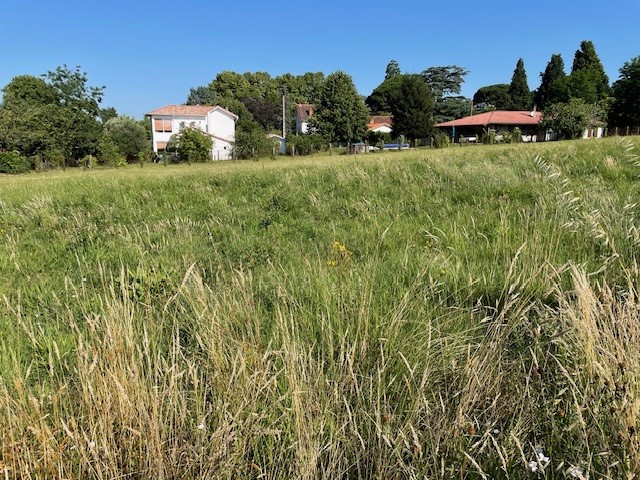 Terrain constructible Villeneuve-sur-lot  (Lot et Garonne 47)