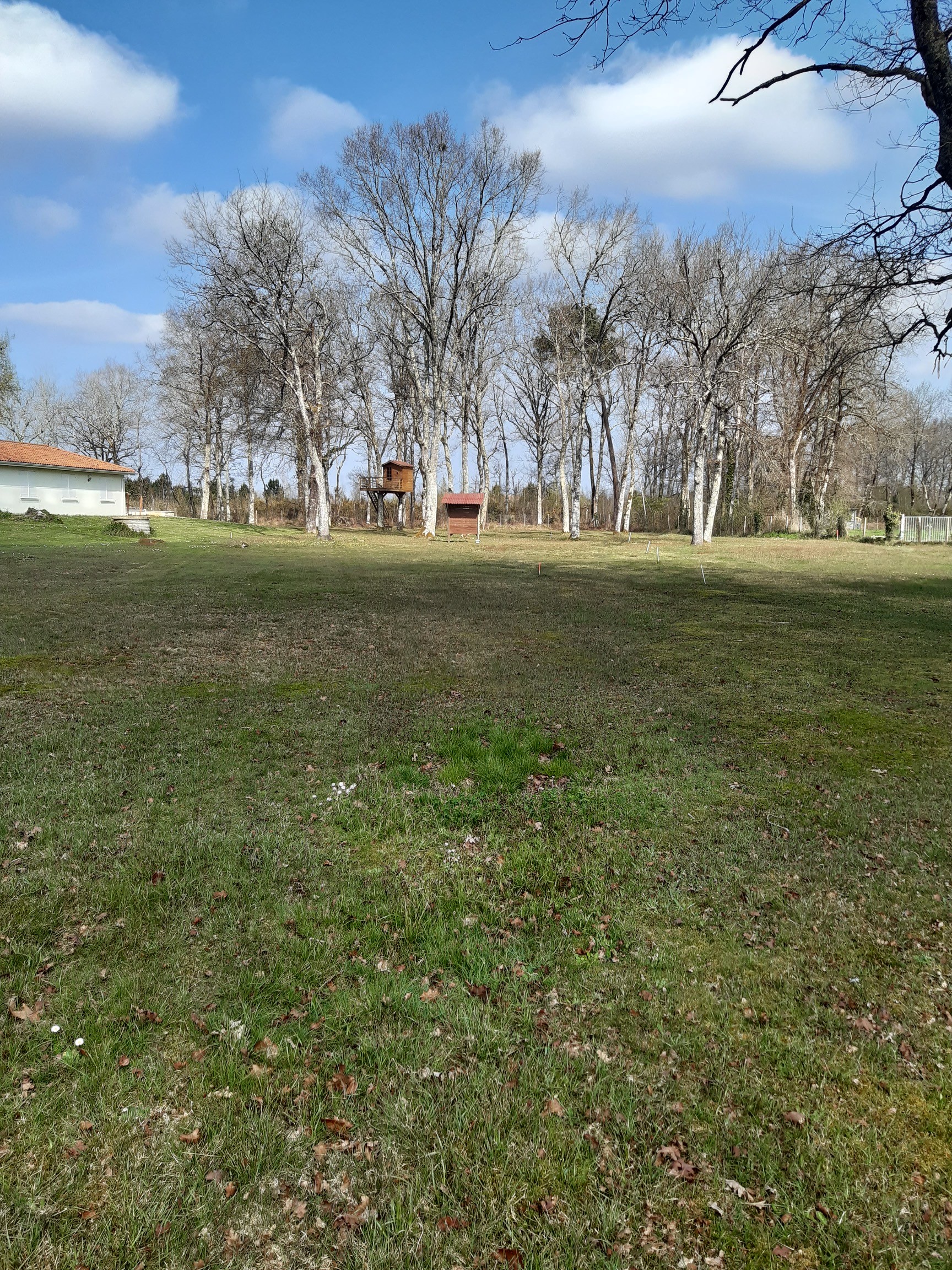 Terrain constructible Saint-jean-d'illac  (Gironde 33)