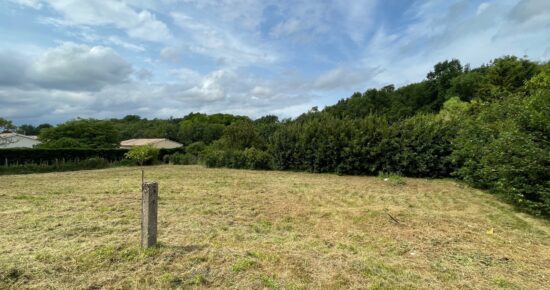 Terrain constructible Lugon-et-l'Île-du-carnay  (Gironde 33)