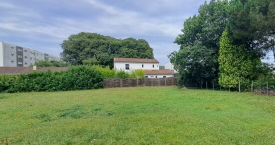 Terrain constructible Bègles  (Gironde 33)