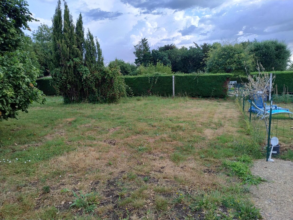 Terrain constructible Saint-laurent-de-la-prée  (Charente-Maritime 17)