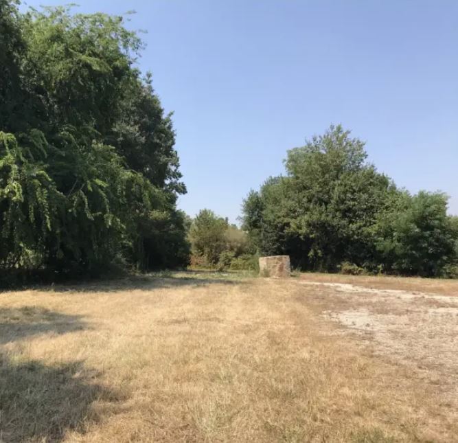 Terrain constructible Roaillan  (Gironde 33)