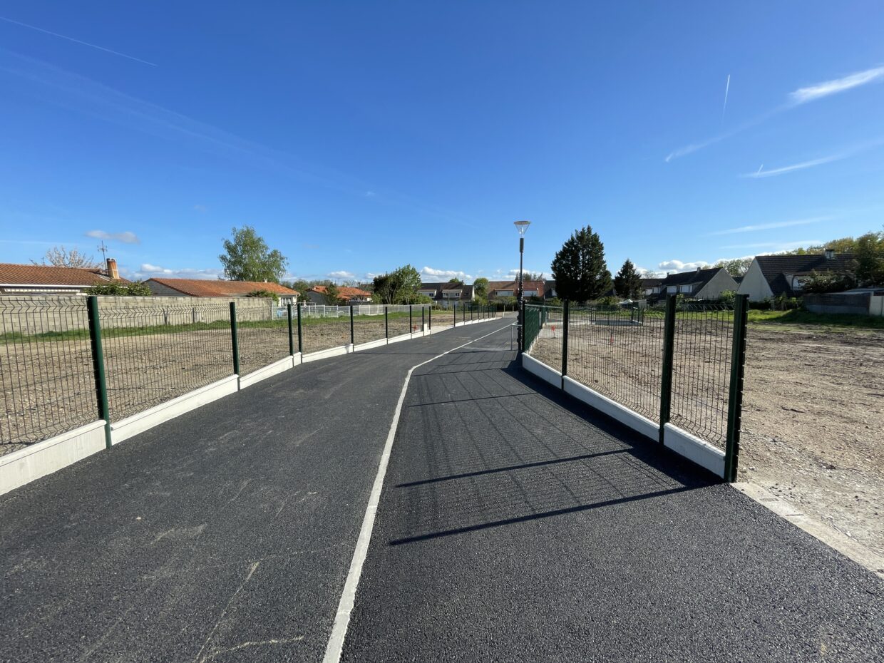 Terrain constructible Saint-médard-en-jalles  (Gironde 33)