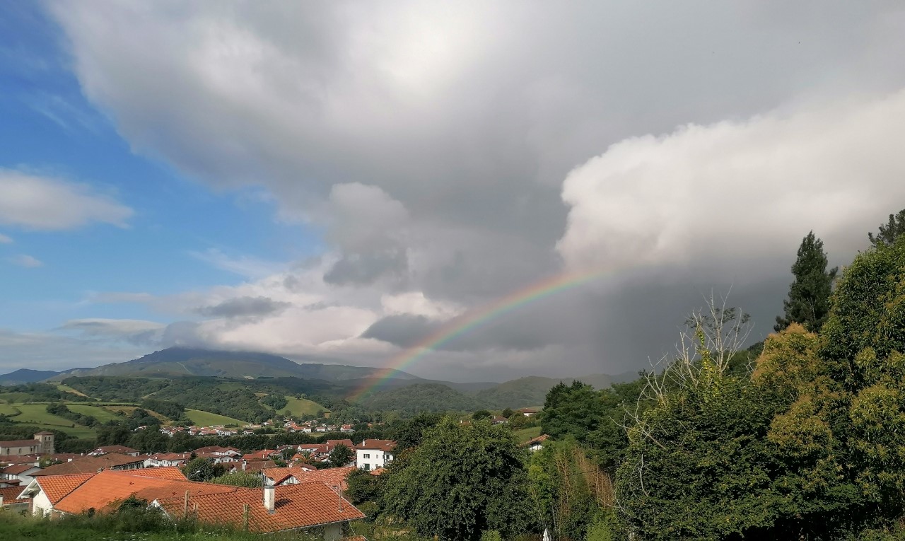 Terrain constructible Saint-pée-sur-nivelle  (Pyrénées Atlantiques 64)