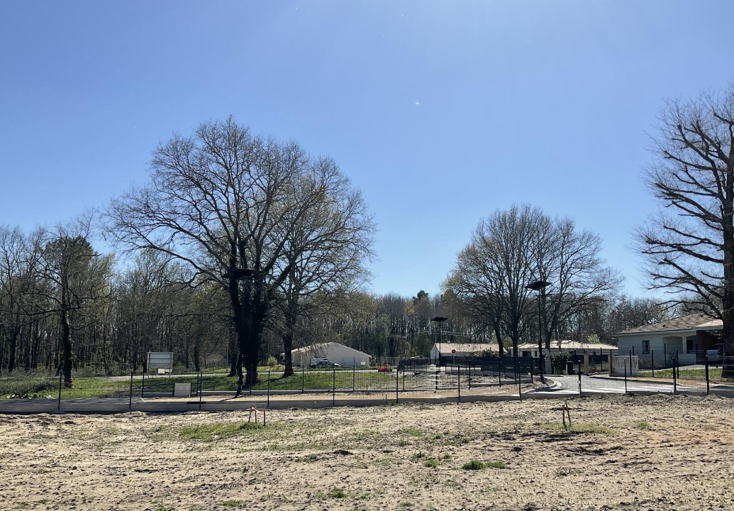 Terrain constructible Hostens  (Gironde 33)