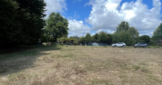 Terrain constructible Bussac-forêt  (Charente-Maritime 17)