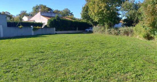 Terrain constructible Dompierre-sur-mer  (Charente-Maritime 17)