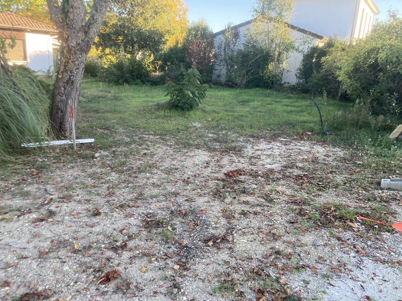 Terrain constructible Carbon blanc  (Gironde 33)
