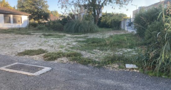 Terrain constructible Carbon blanc  (Gironde 33)