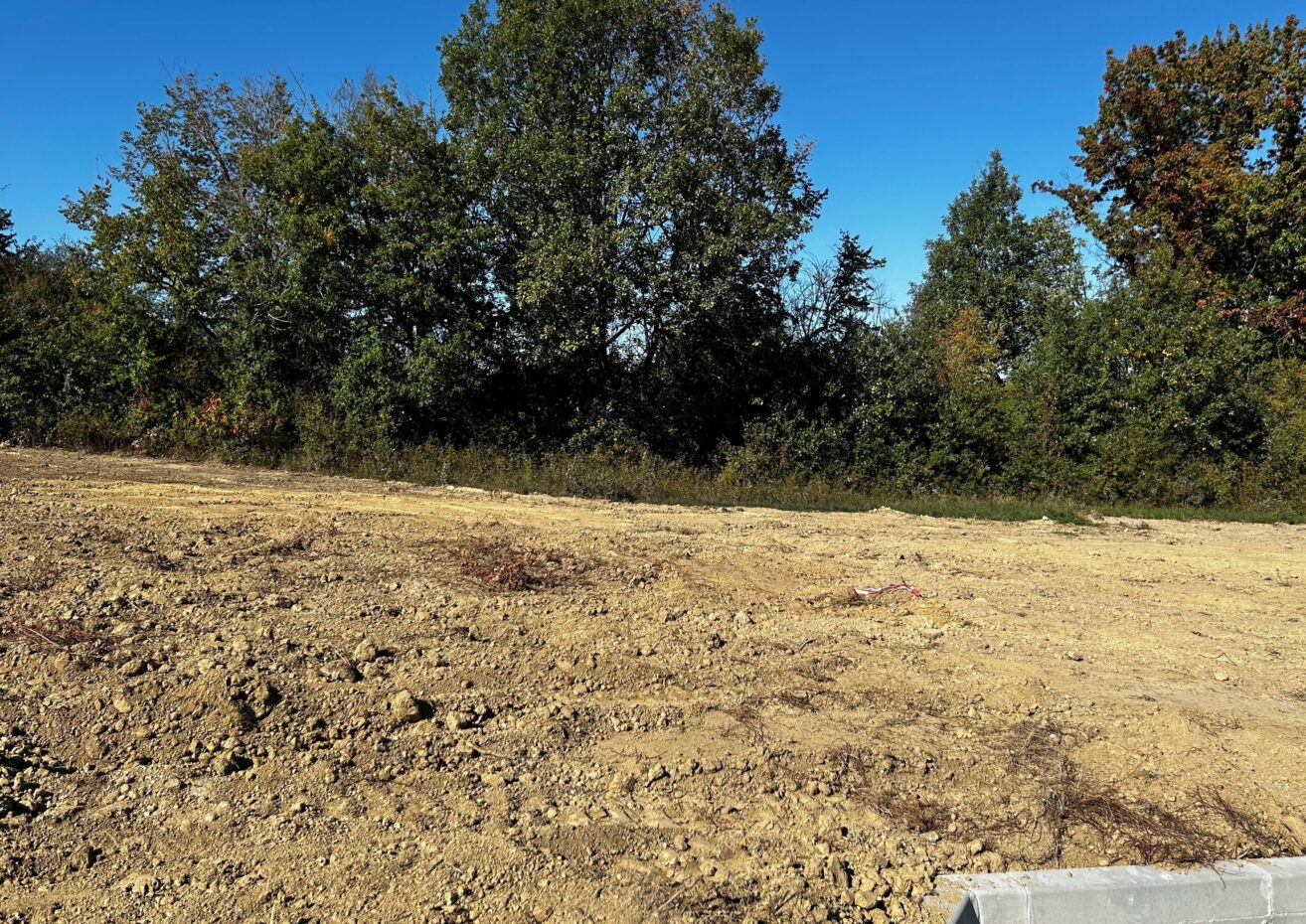Terrain constructible Cuq  (Lot et Garonne 47)