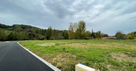 Terrain constructible Saint-caprais-de-lerm  (Lot et Garonne 47)