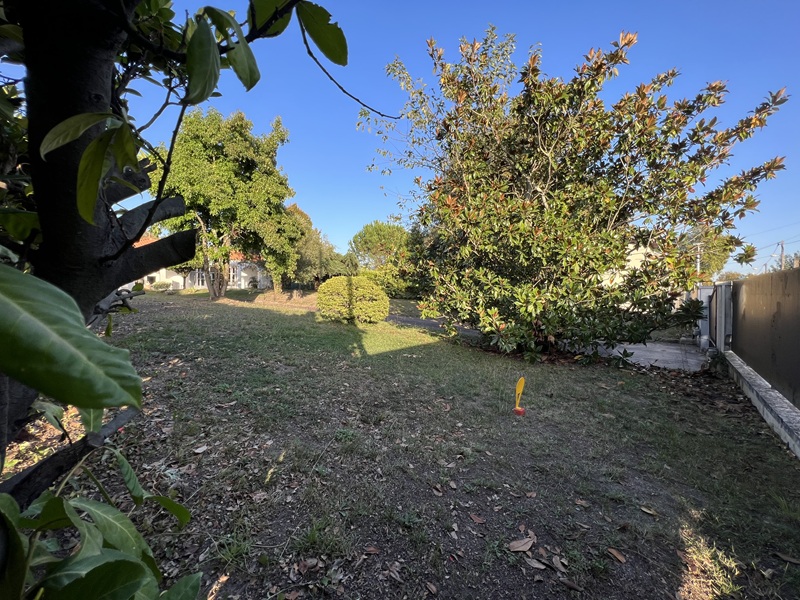 Terrain constructible Ambarès-et-lagrave  (Gironde 33)