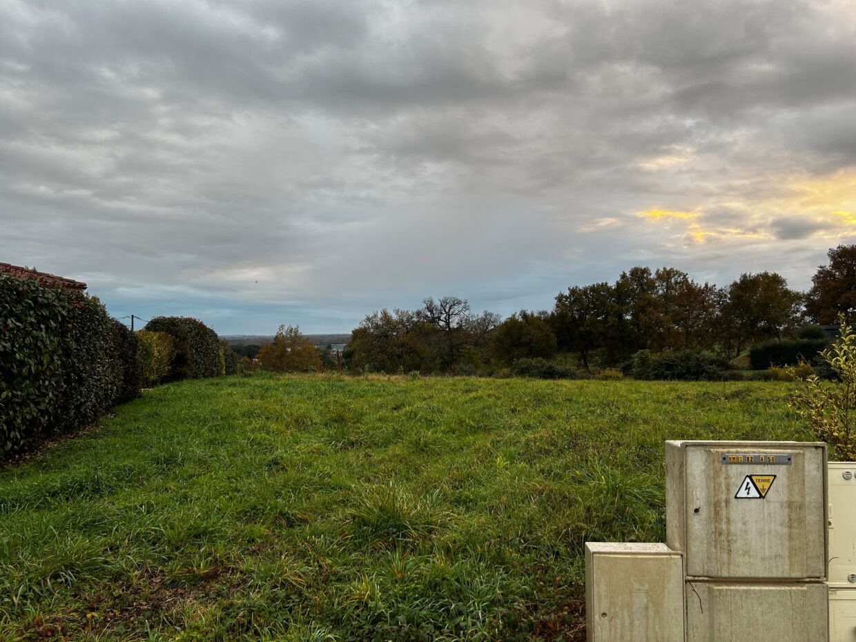 Terrain constructible Condom  (Gers 32)