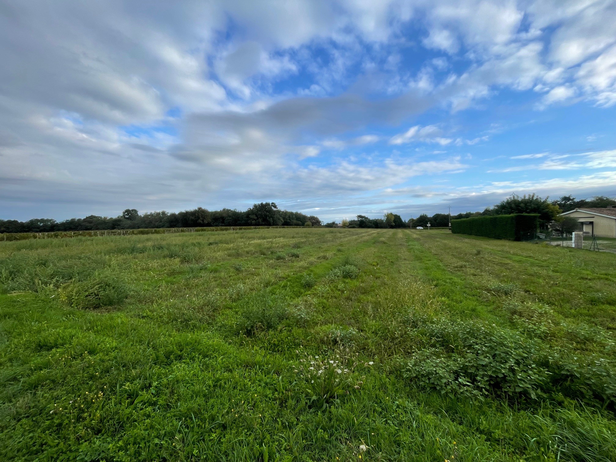 Terrain constructible La lande-de-fronsac (Gironde 33)