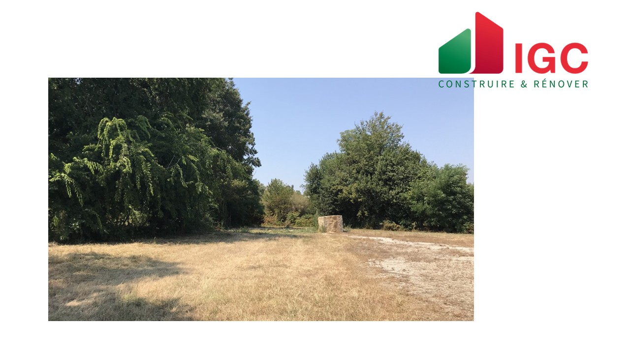 Terrain constructible Roaillan  (Gironde 33)