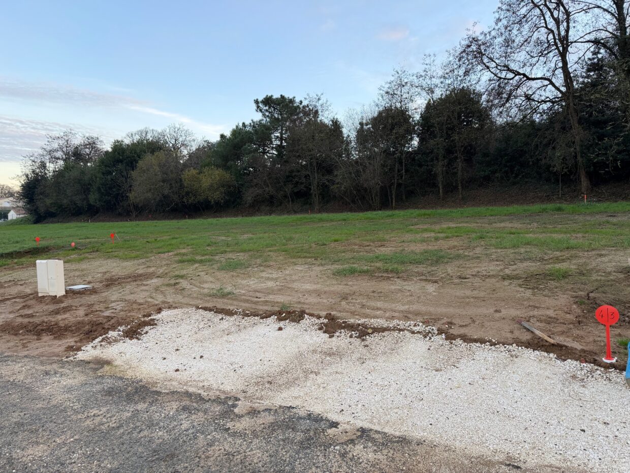 Terrain constructible Bourg  (Gironde 33)