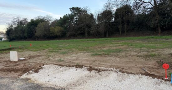 Terrain constructible Bourg  (Gironde 33)
