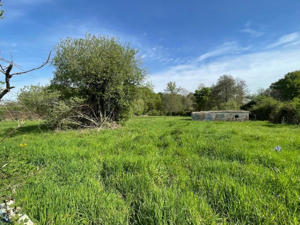 Terrain constructible Étauliers  (Gironde 33)