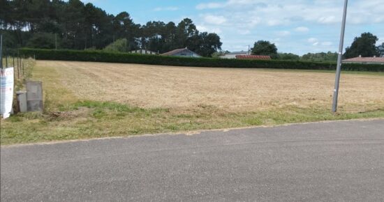 Terrain constructible Ygos-saint-saturnin  (Landes 40)