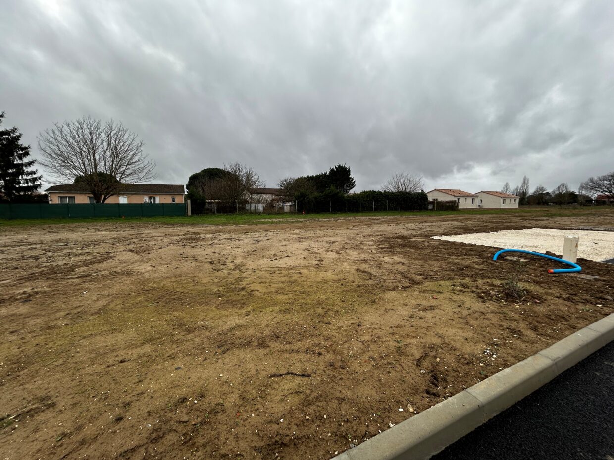 Terrain constructible Estillac  (Lot et Garonne 47)
