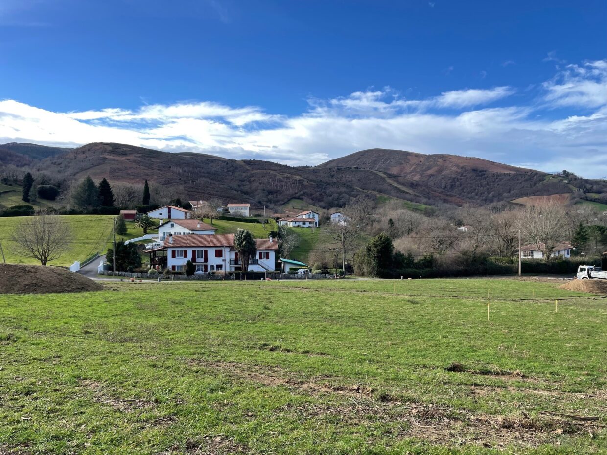 Terrain constructible Urrugne  (Pyrénées Atlantiques 64)