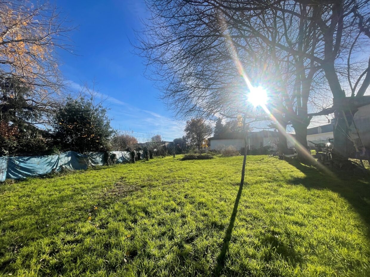 Terrain constructible Laruscade  (Gironde 33)