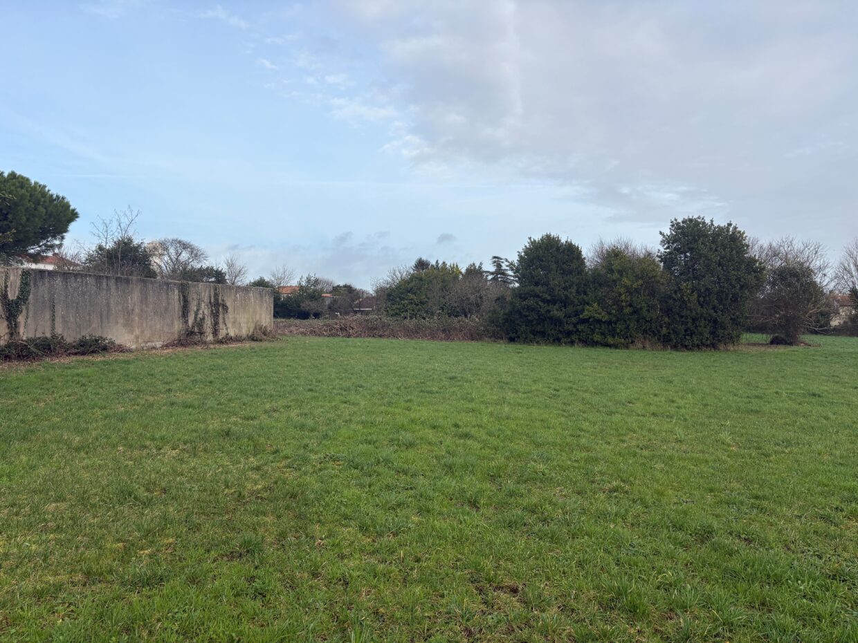 Terrain constructible Aigrefeuille-d'aunis  (Charente-Maritime 17)