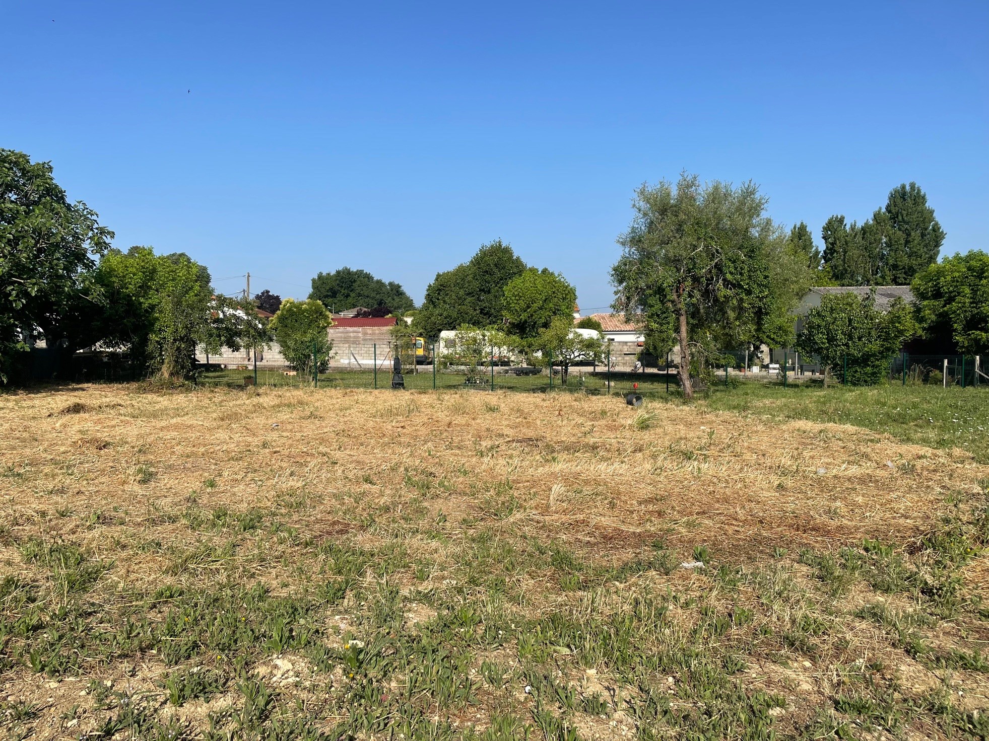 Terrain constructible Pugnac  (Gironde 33)