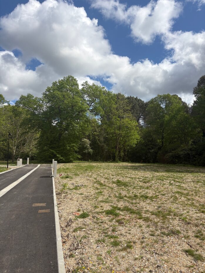 Terrain constructible Léognan  (Gironde 33)