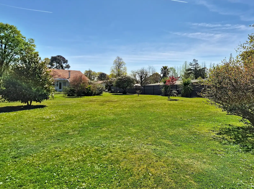Terrain constructible Seignosse  (Landes 40)