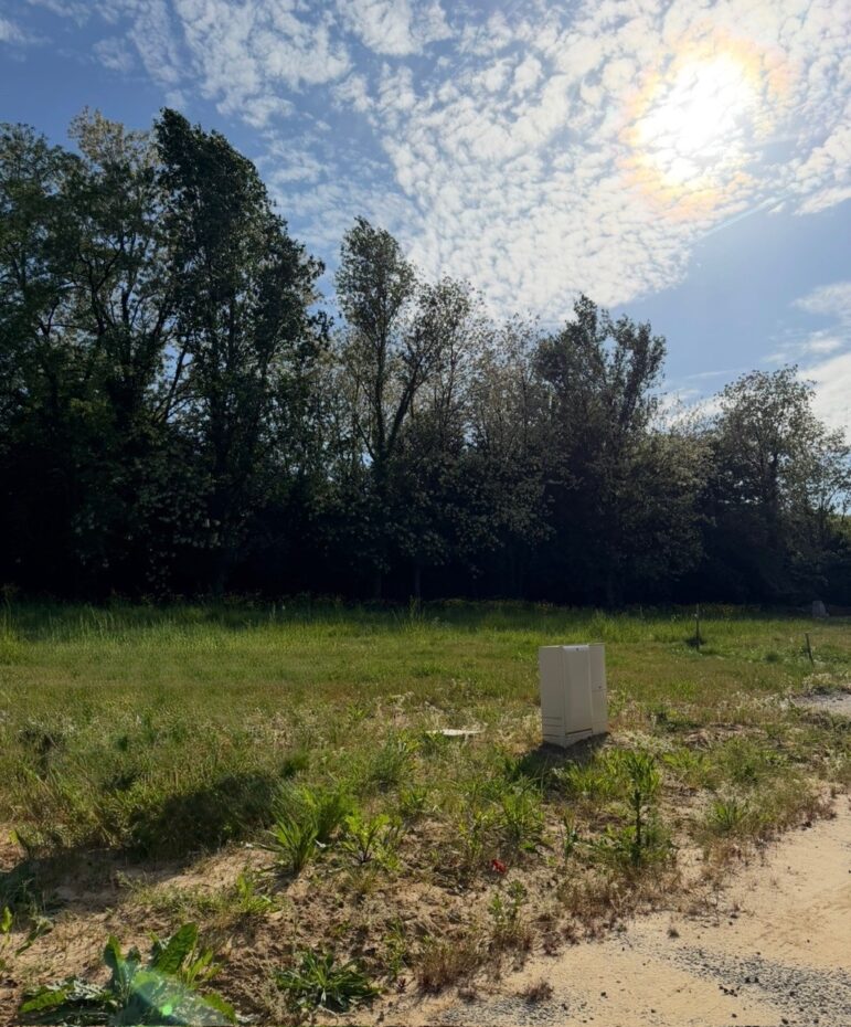 Terrain constructible Bourg  (Gironde 33)