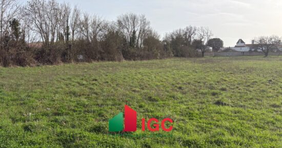 Terrain constructible Saint-rogatien  (Charente-Maritime 17)