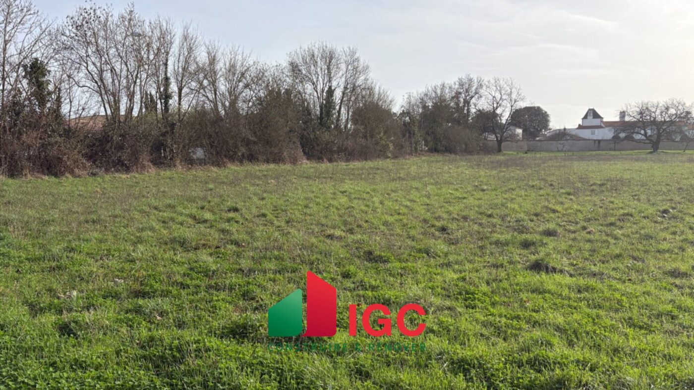 Terrain constructible Saint-rogatien  (Charente-Maritime 17)
