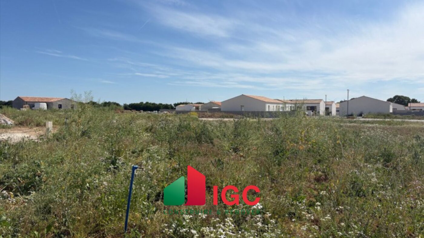 Terrain constructible Saint-jean-de-liversay  (Charente-Maritime 17)
