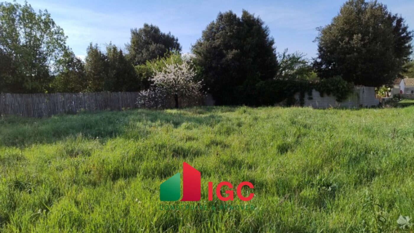 Terrain constructible Salles-sur-mer  (Charente-Maritime 17)