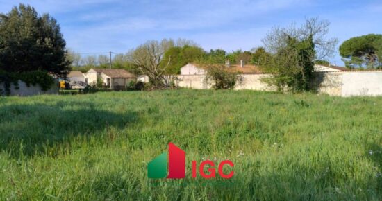 Terrain constructible Salles-sur-mer (Charente-Maritime 17)