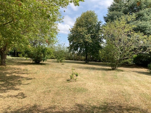 Terrain constructible Saint-laurent-d'arce (Gironde 33)