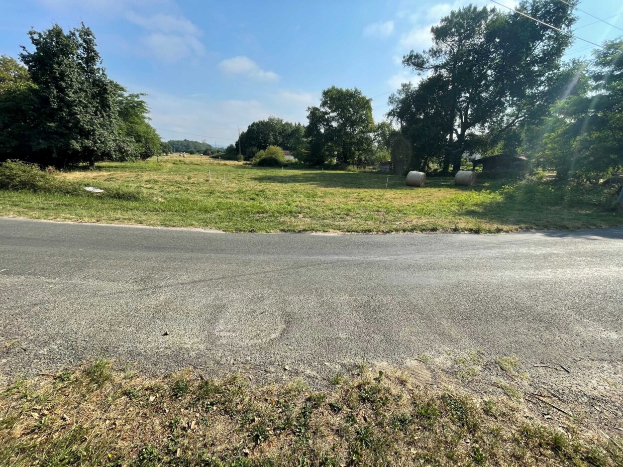 Terrain constructible La brède (Gironde 33)