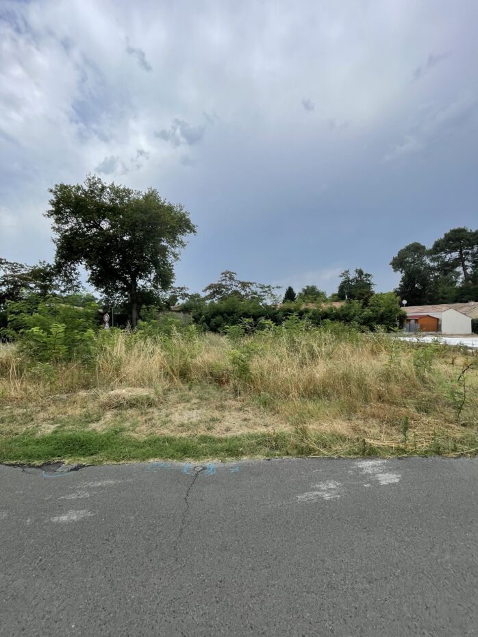 Terrain constructible Salles (Gironde 33)